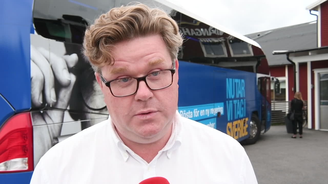 M-toppen tycker Löfven duckar för debatt: “Löfven håller sig uppenbarligen undan”