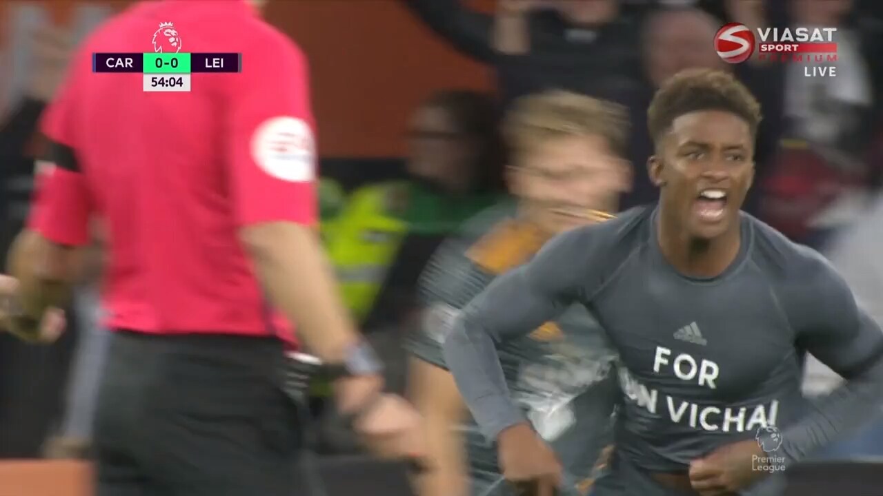 Fina gesten efter tårfyllda hyllningen