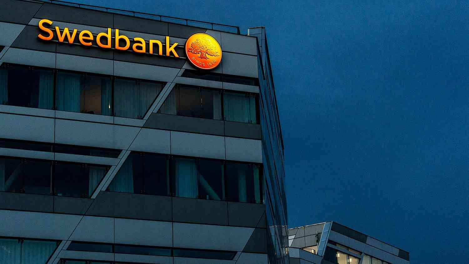 Swedbanks vd får sparken