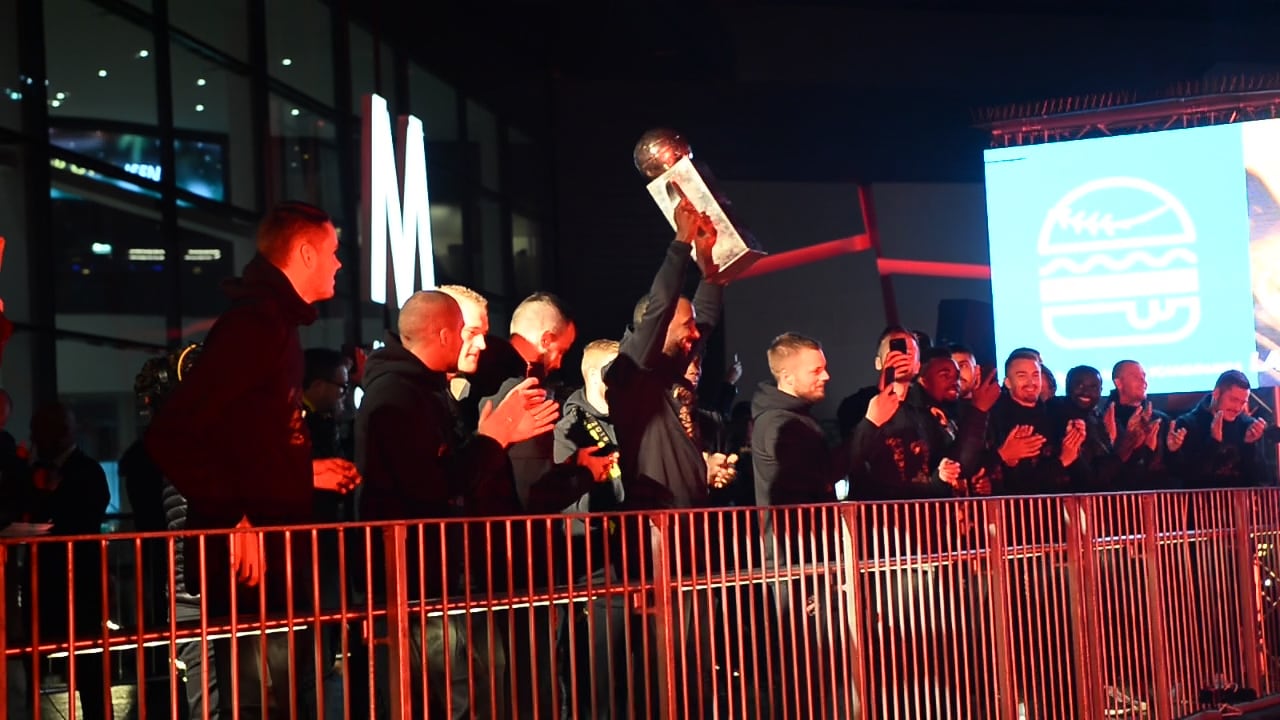 Här firar AIK guldet hemma i Solna