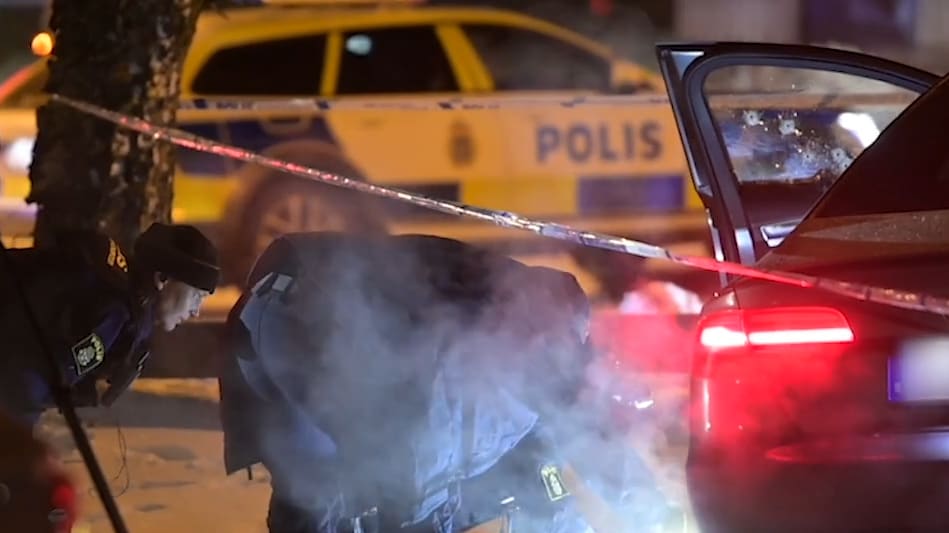 Man skjuten till döds i en bil i Södertälje – vittnen larmade