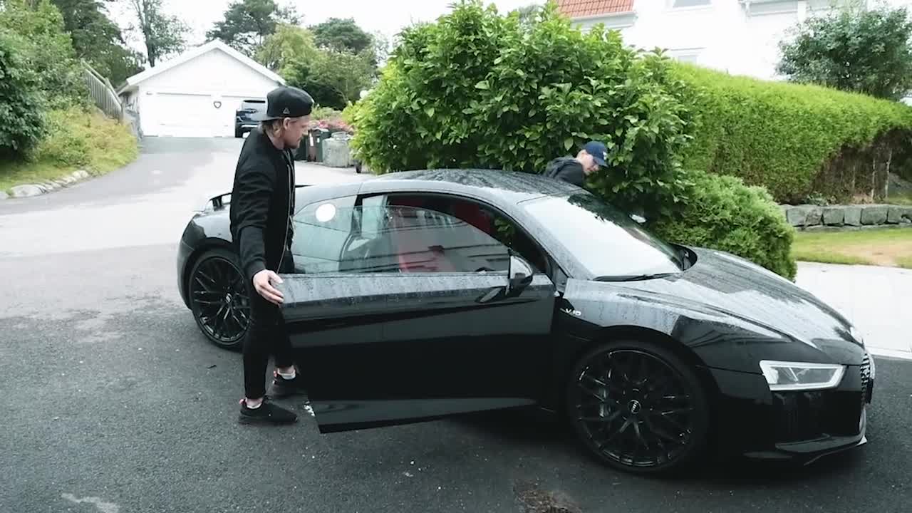 Se stjärnans hemliga rum i garderoben