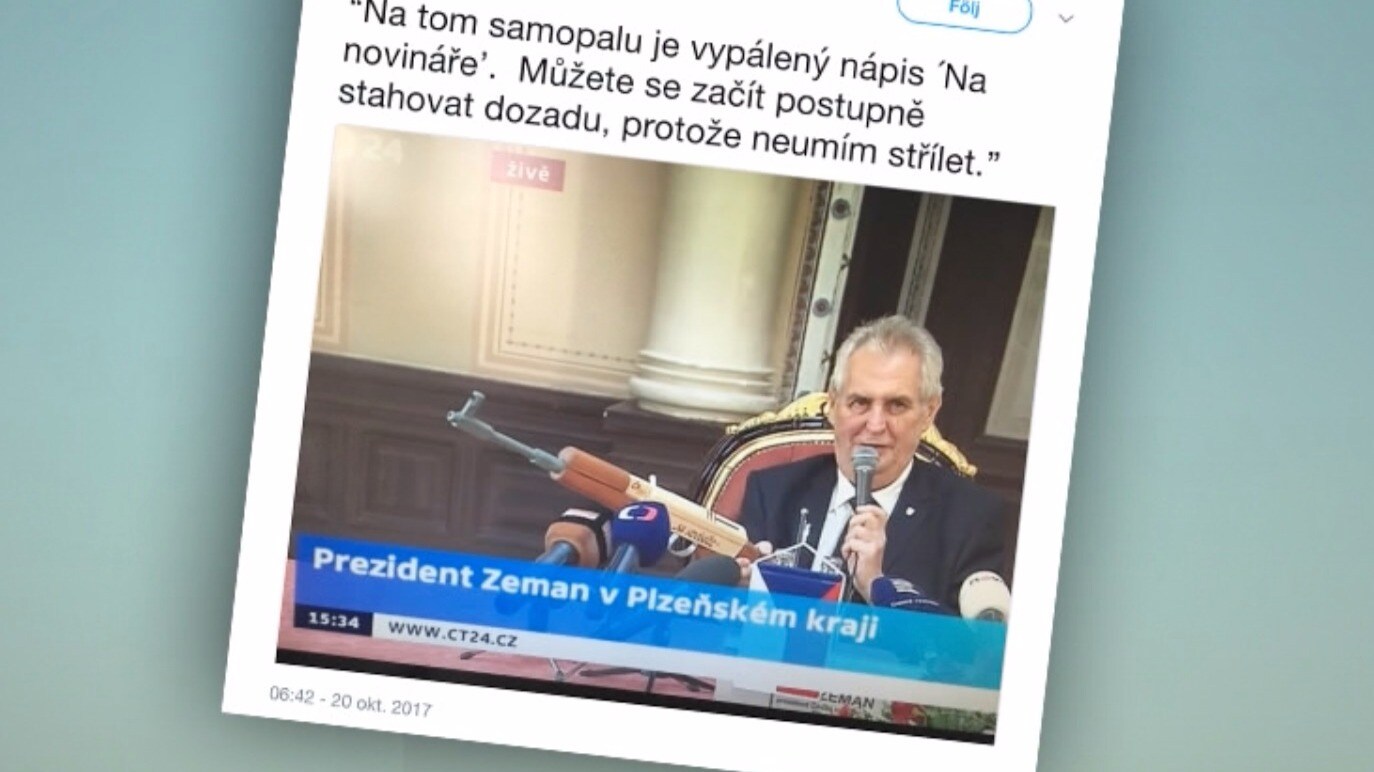 Här viftar tjeckiens president med vapen
