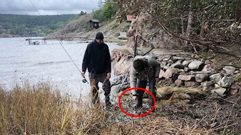 Se Emils makabra fynd i strandkanten