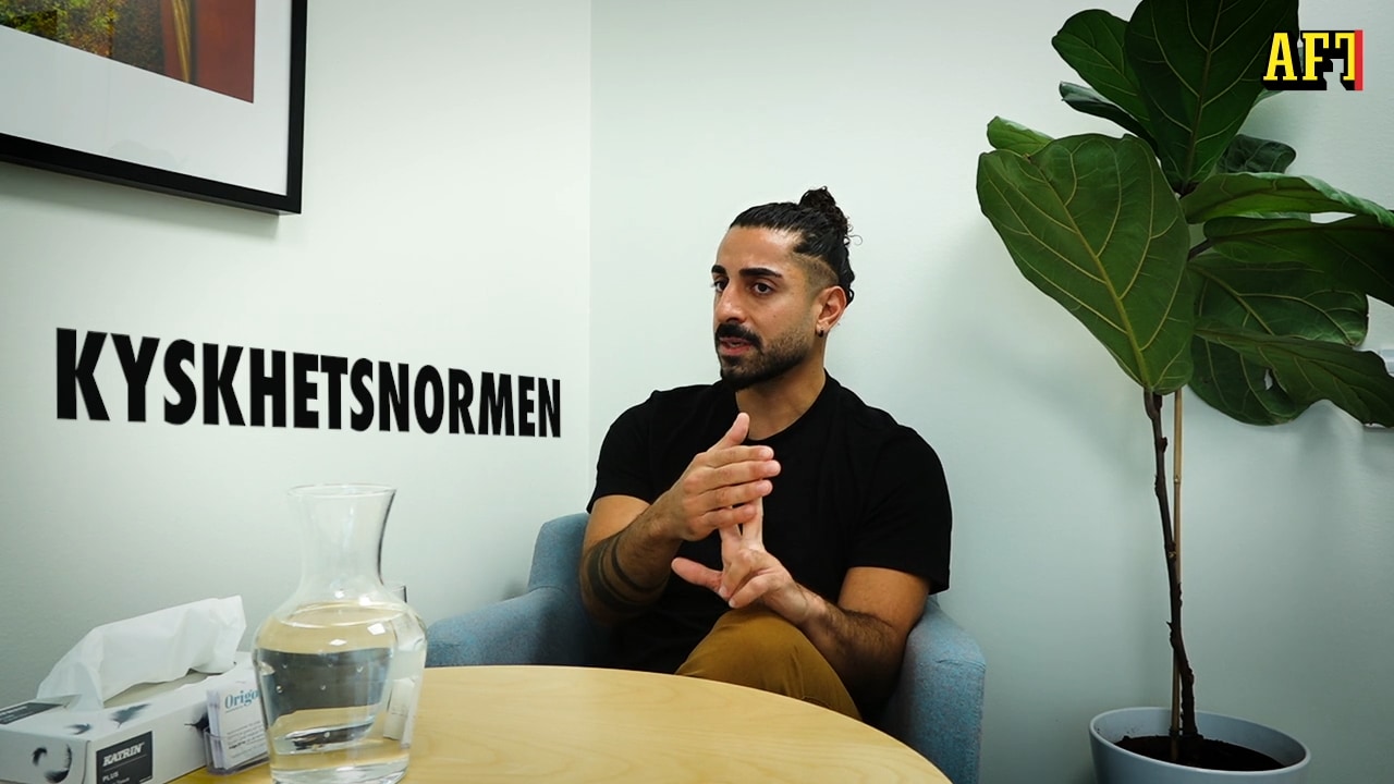 Han möter unga i hedersvåld: "Många vill inte lämna sin familj"