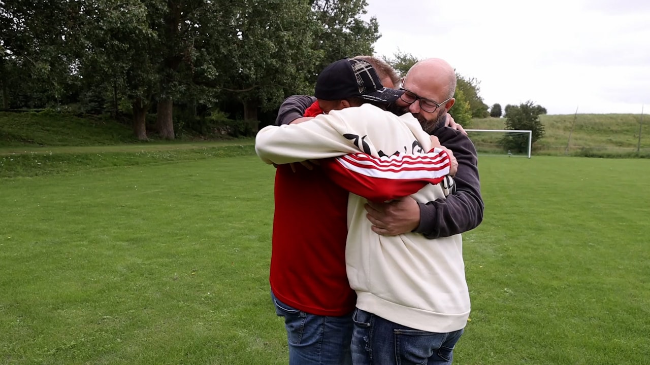 Fotbollstränarna räddade 14-årige Abdis liv