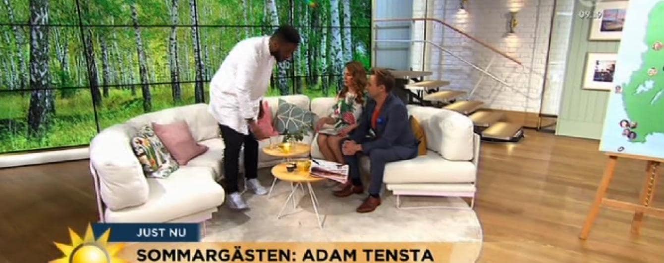 Här stormar Adam Tensta ut ur TV4's sändning