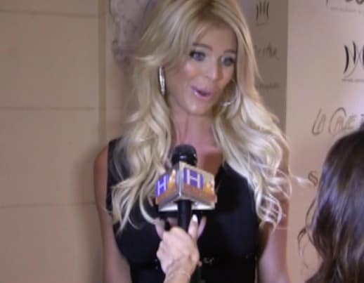 Supermodellen rasar över uppgifterna