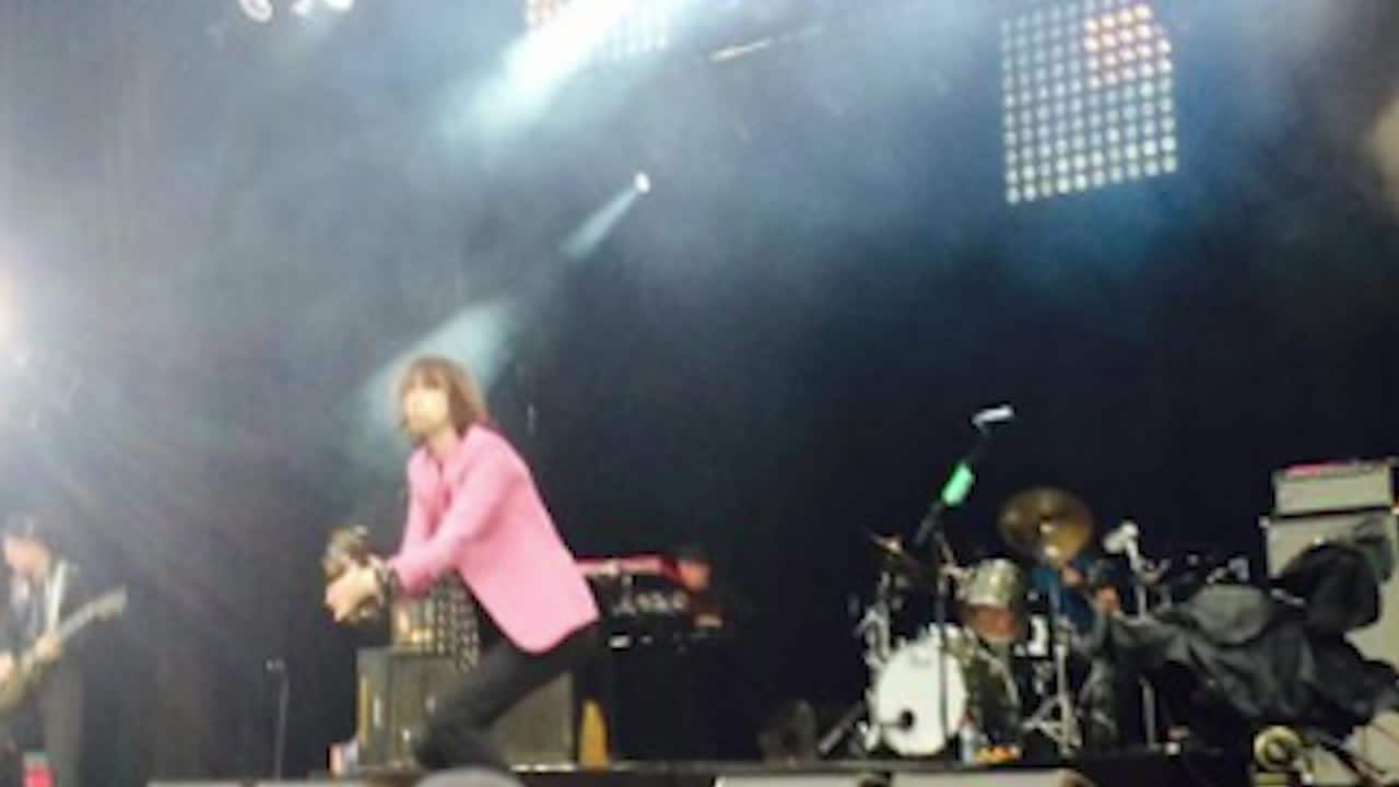 Bobby Gillespie förd till sjukhus