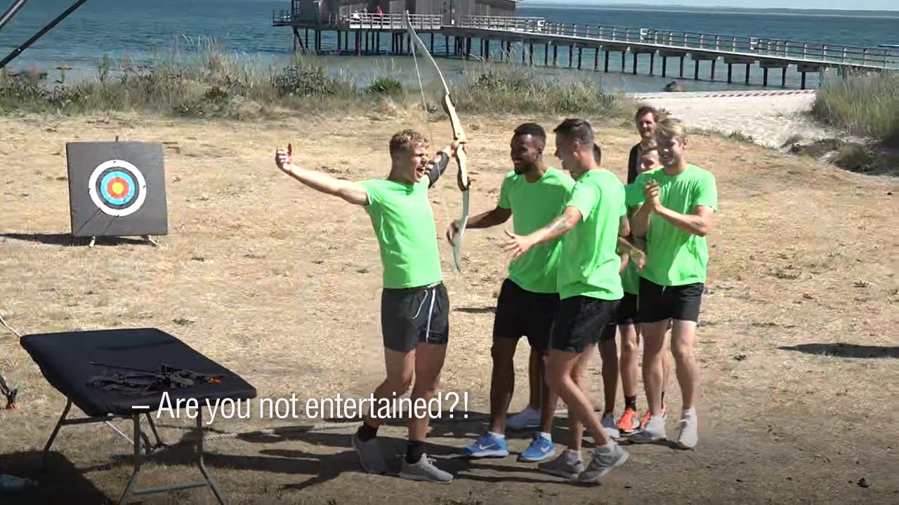 Hiljemarks show: "Are you not entertained?!"