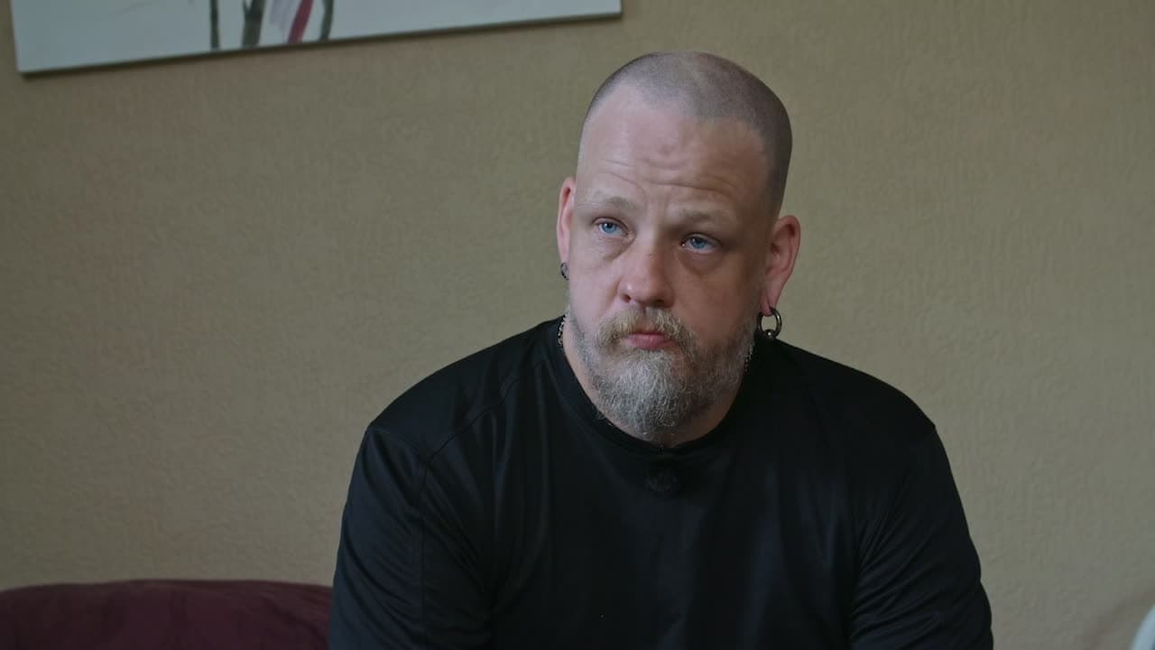 Alexander, 38, nära hamna hos Kronofogden: ”Rädd att förlora min son”