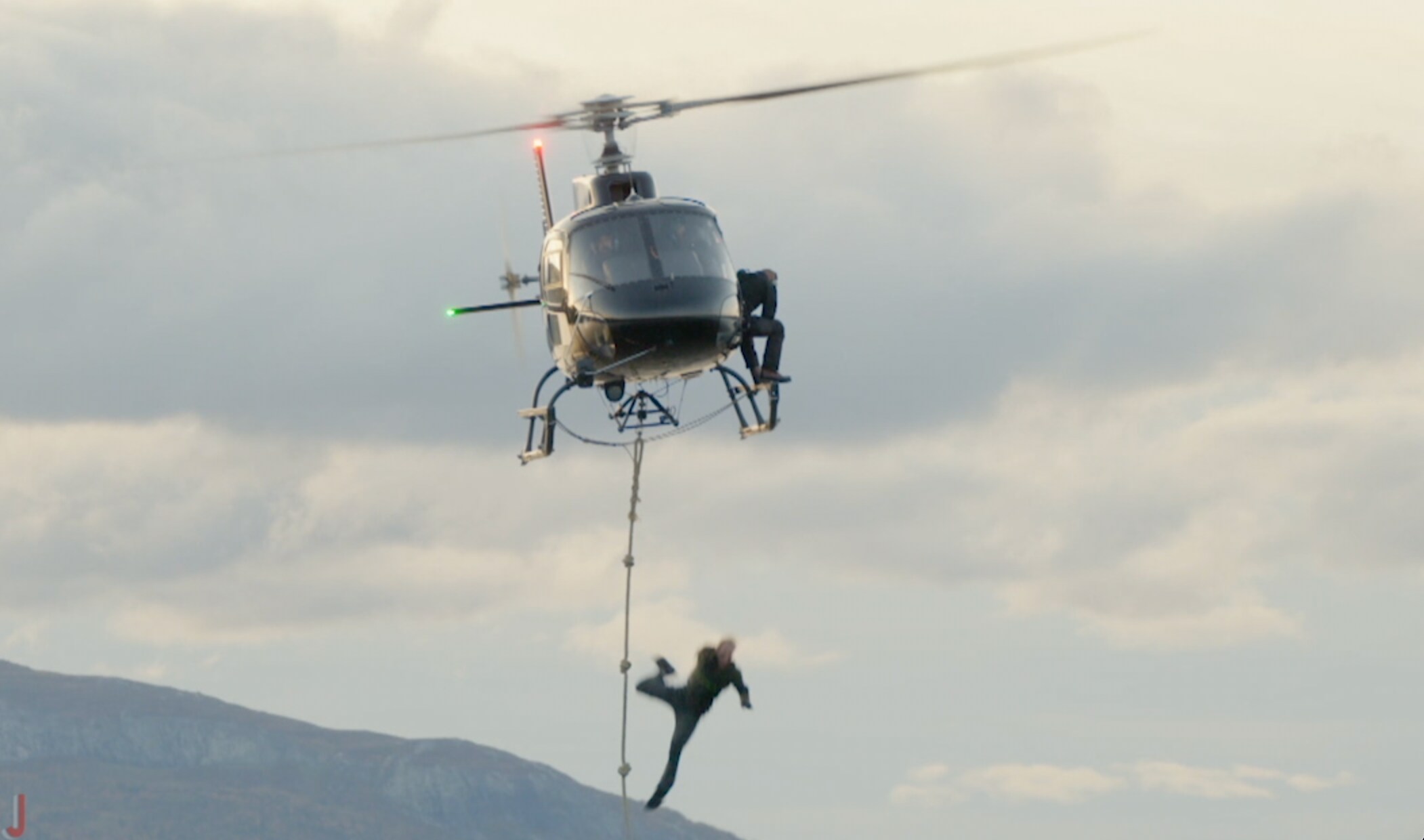 ”Elitstyrkans hemligheter”-deltagaren till sjukhus – efter fall från helikopter