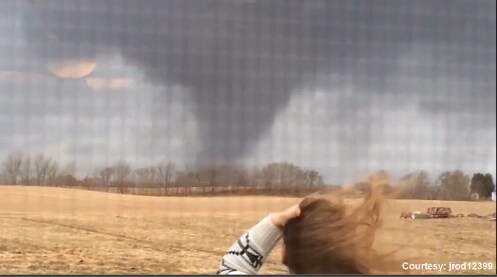 Se familjens tornado-panik