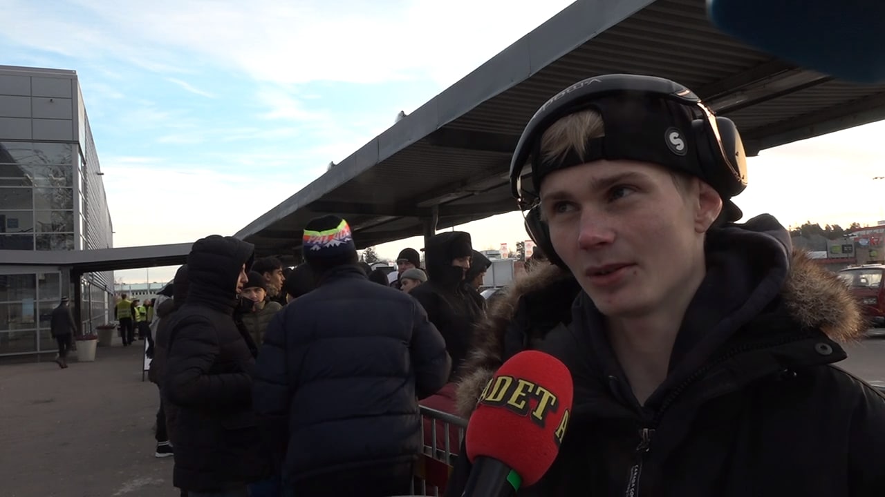 ”Satte hängmattan vid kundvagnarna”