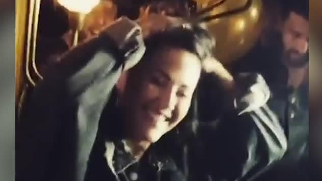 Kändistätt på Mollys överraskningsfest