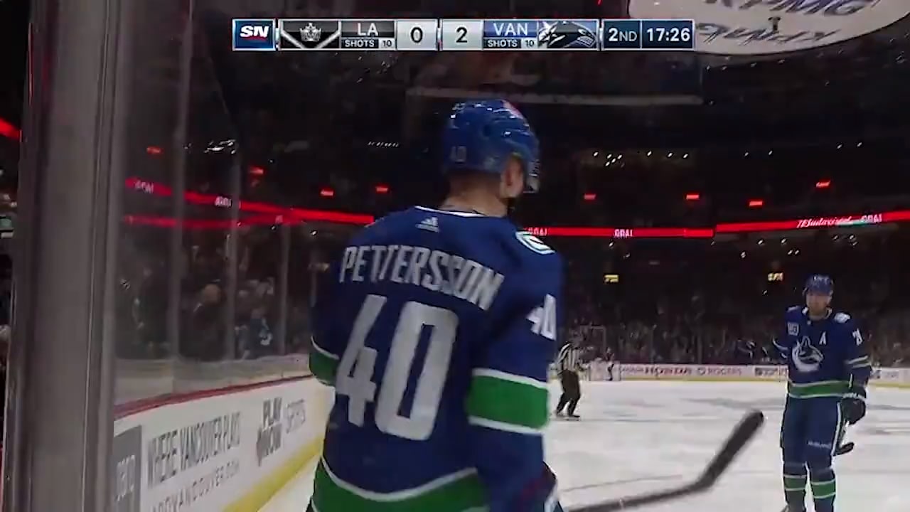 Petterssons första mål bakom Vancouvers kross