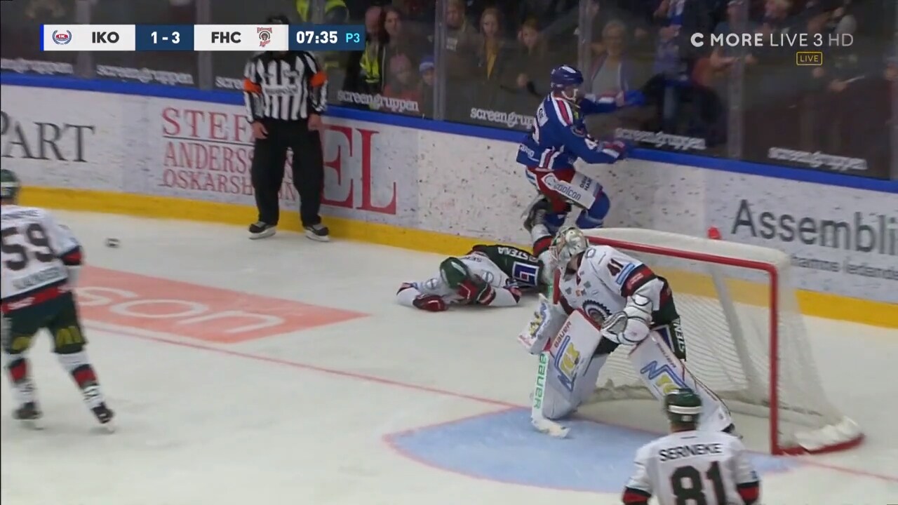 Får matchstraff efter tacklingen på Frölundaspelaren