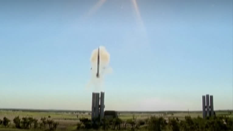 Nordkorea avfyrar nya robotar