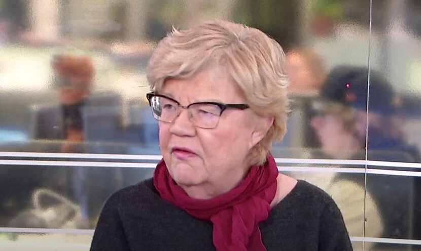 ”En bomb och ändå inte fullt så överraskande”