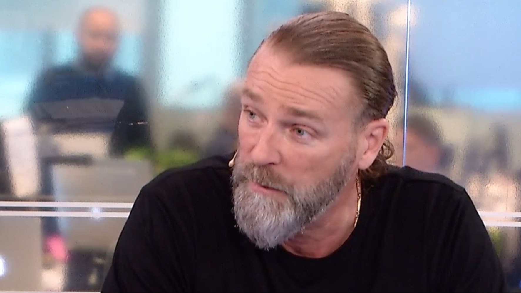 Tar hjälp av terapi i TV