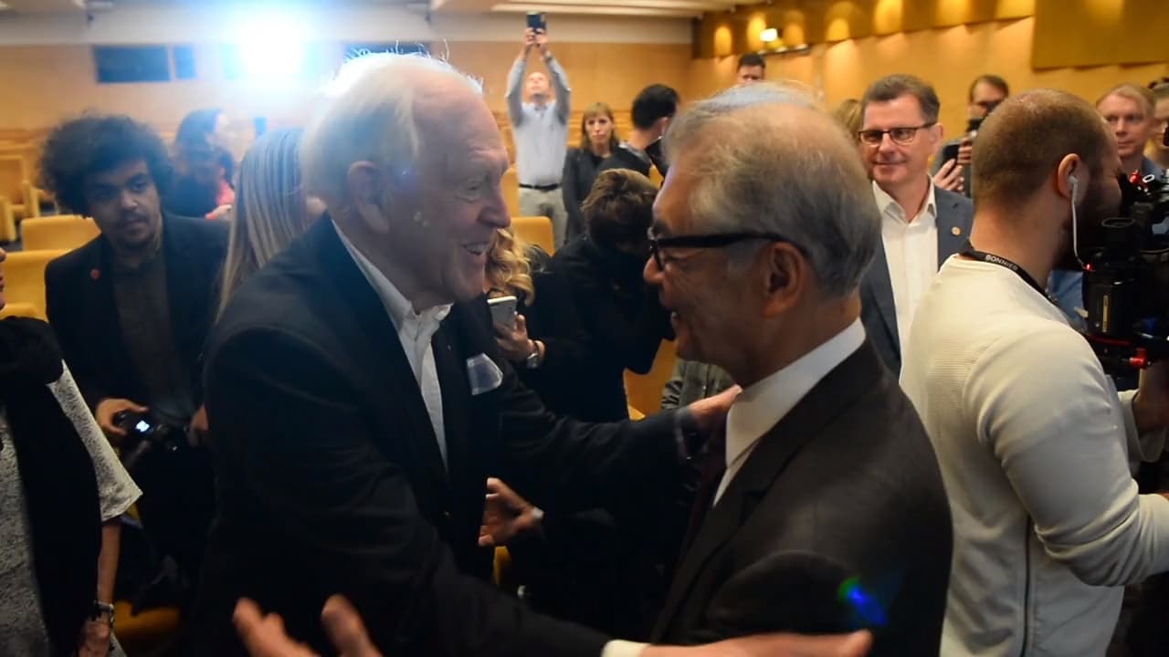 Här tackar patienterna Nobelpristagarna