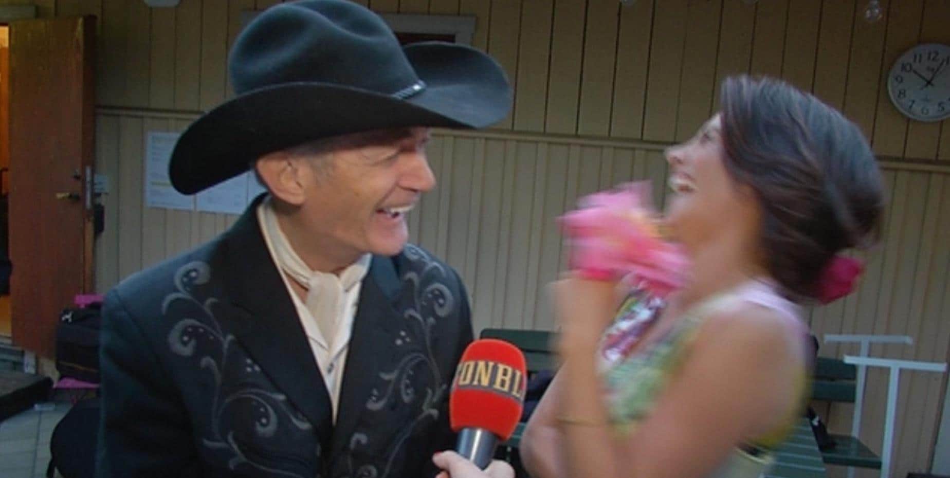 Här bryter Jill Johnson ihop i tv efter Doug Seegers ord