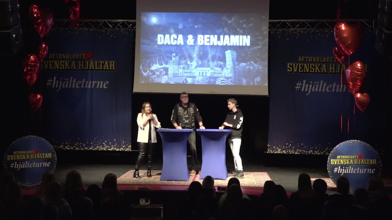 Starka känslor under Svenska hjältars skolturné