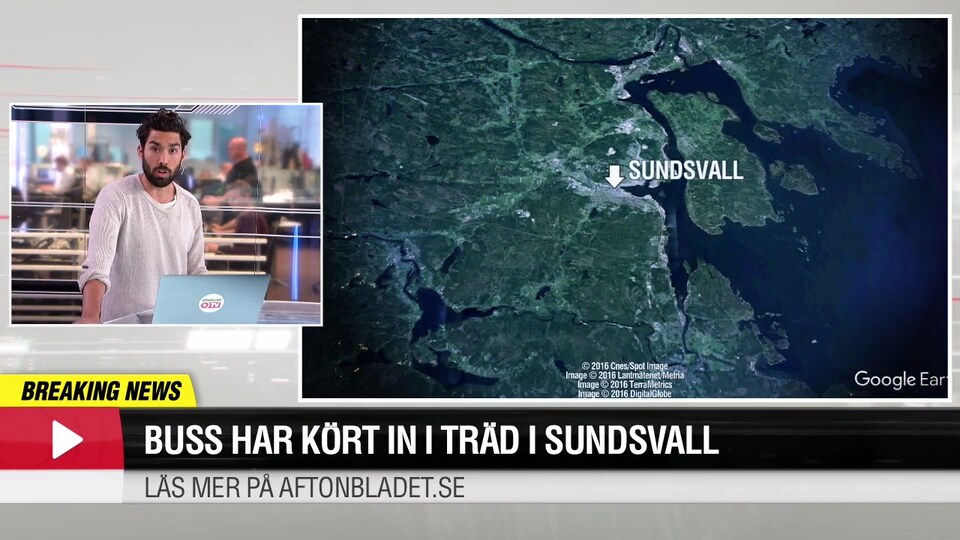 Buss har kört in i träd i Sundsvall