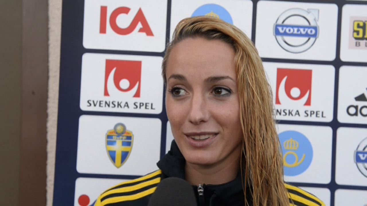 Asllani om petningen: "Inte fotbollsrelaterat"