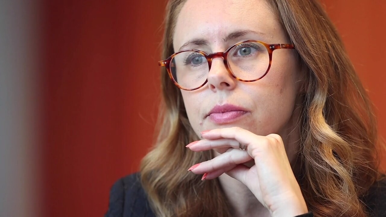 Aftonbladets reporter fick hat från Hamid Zafar: Skrev på Förintelsens minnesdag