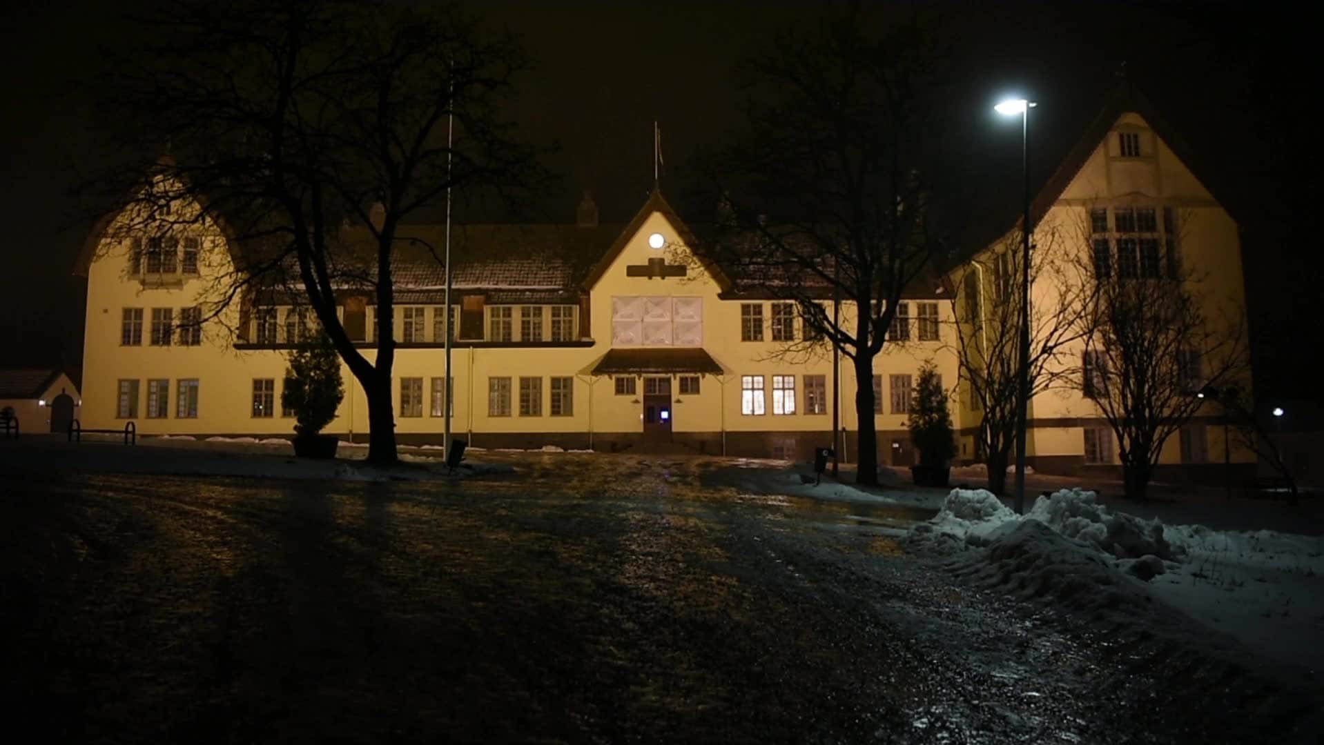 Skola har anmält elev för sexbrott