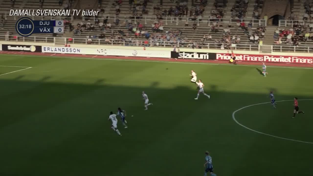 Se otäcka smällen på Djurgårdsspelaren