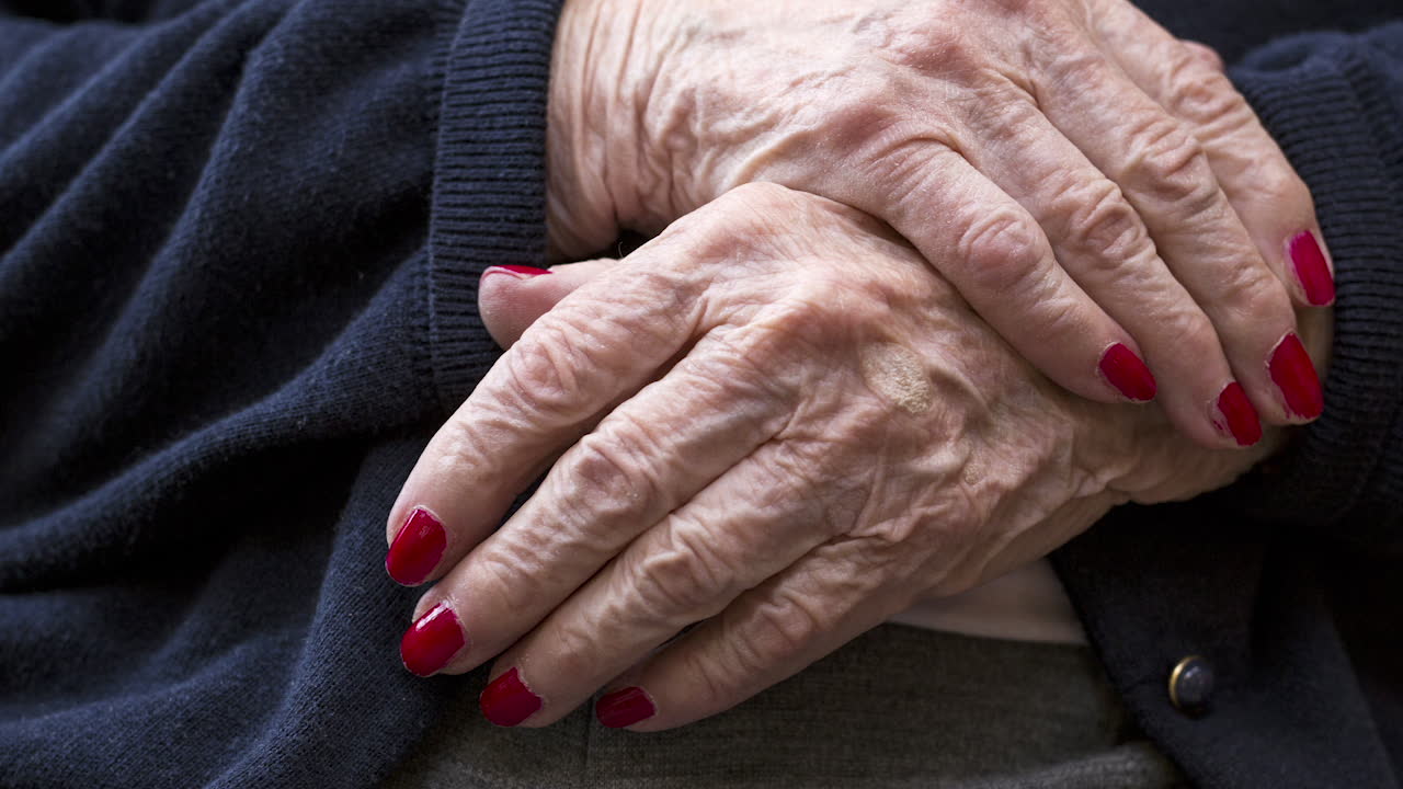 Britt-Marie, 65, har spa för äldre