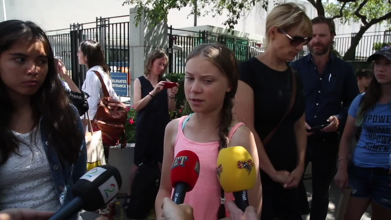 "Är här nu så då strejkar jag här"