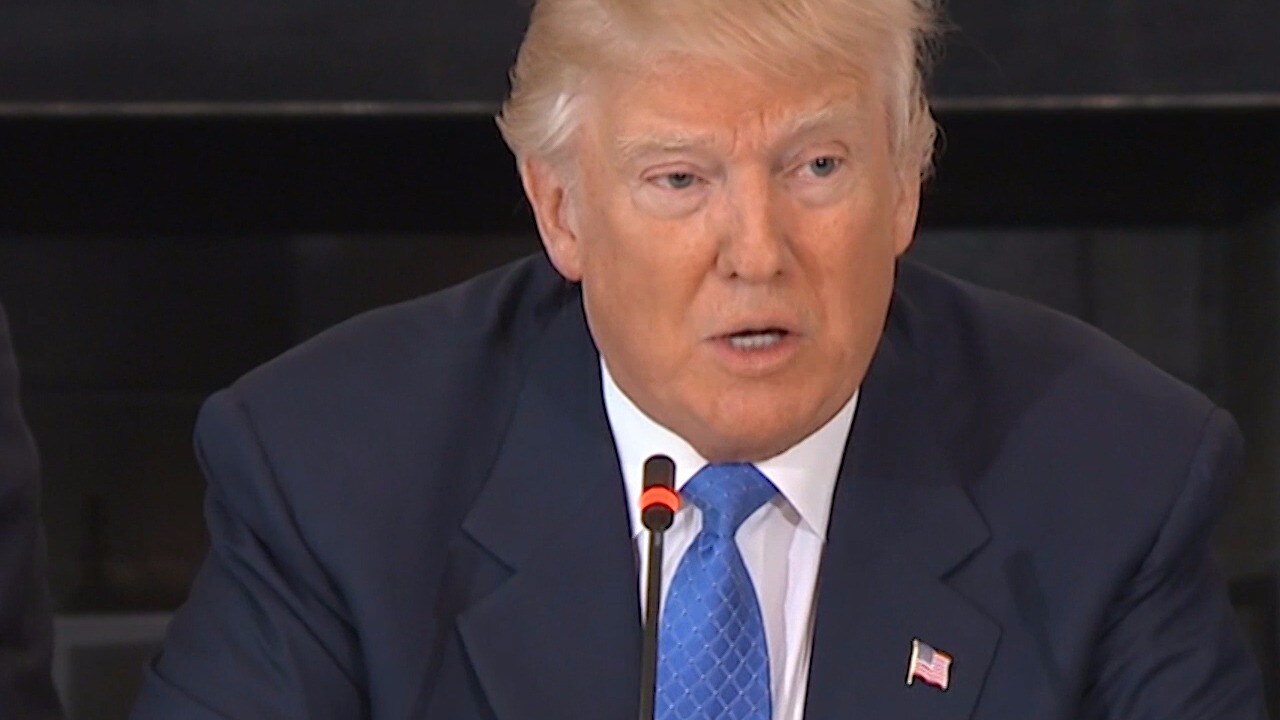 Trump anklagar Obama för avlyssning