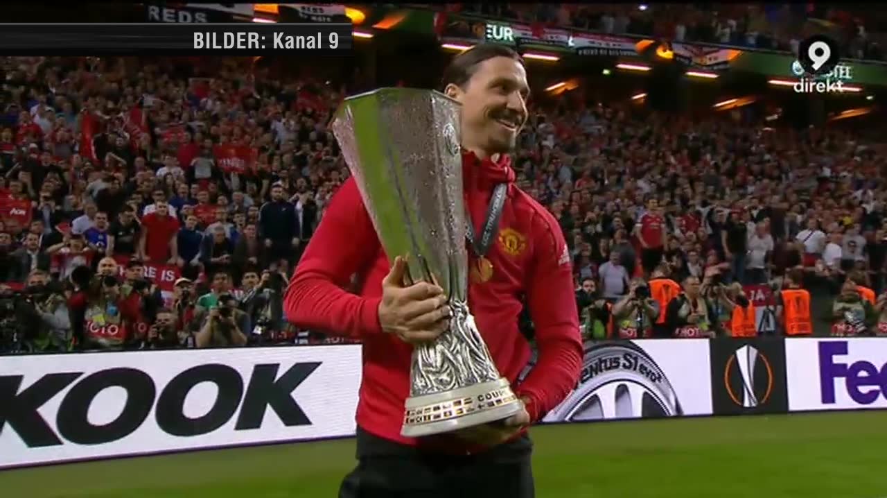 Zlatans mäktiga firande efter nya titeln