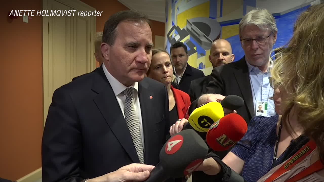 Stefan Löfven(S) i attack mot Moderaterna – försvarar Annika Strandhäll