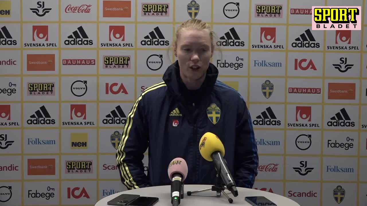 Hedvig Lindahl om den tuffa konkurrensen