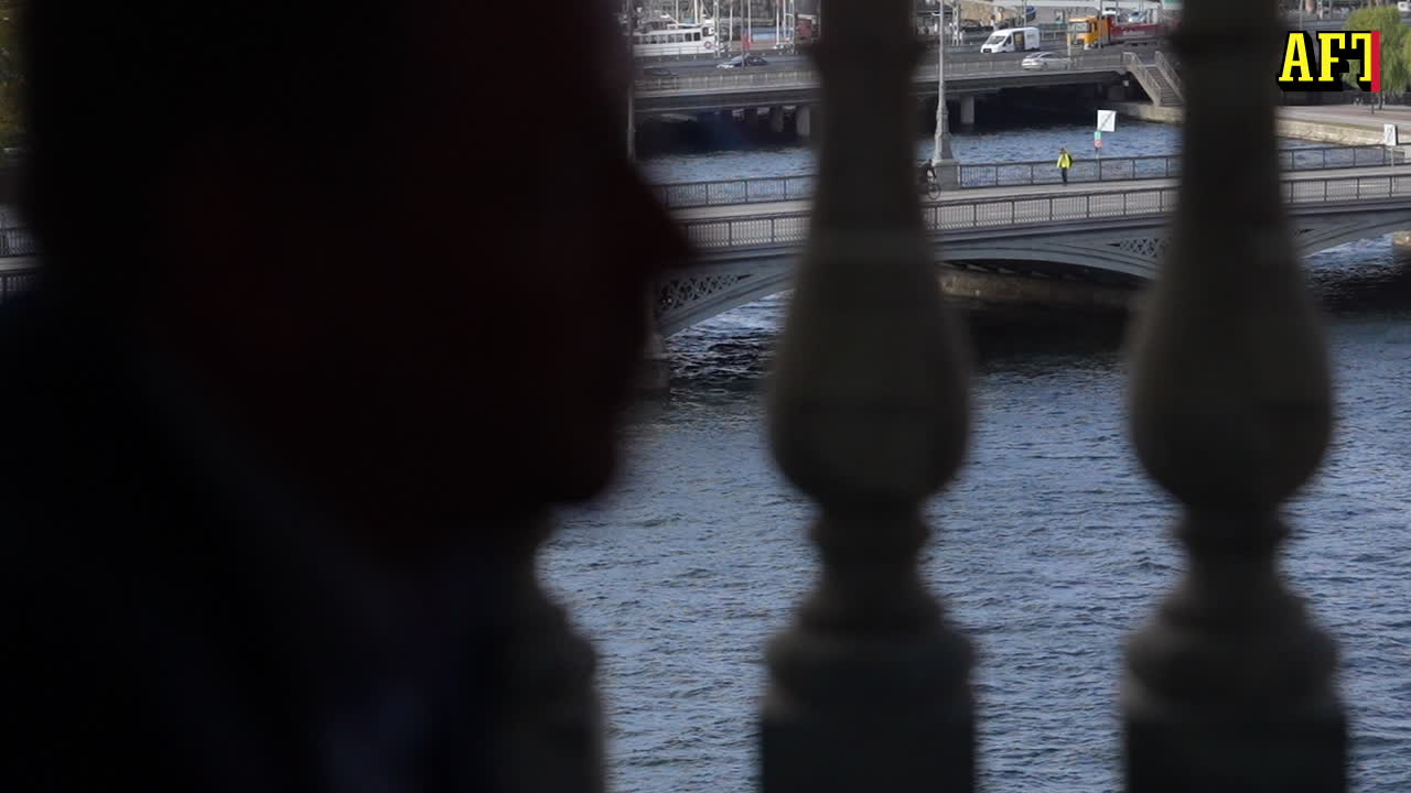 "Slut med lekstugan, svensk politik måste bli vuxen"