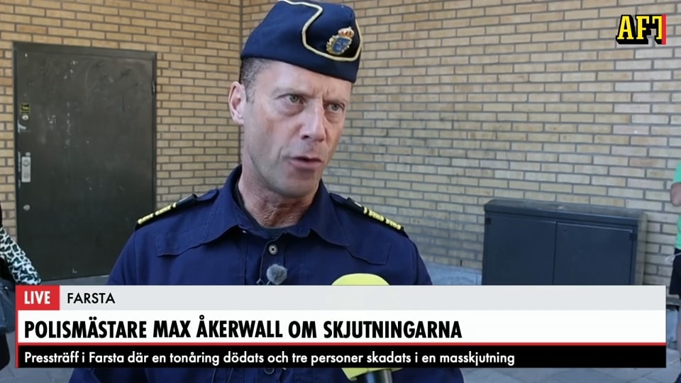 Polisen: "Det är ett militärt automatvapen som använts"