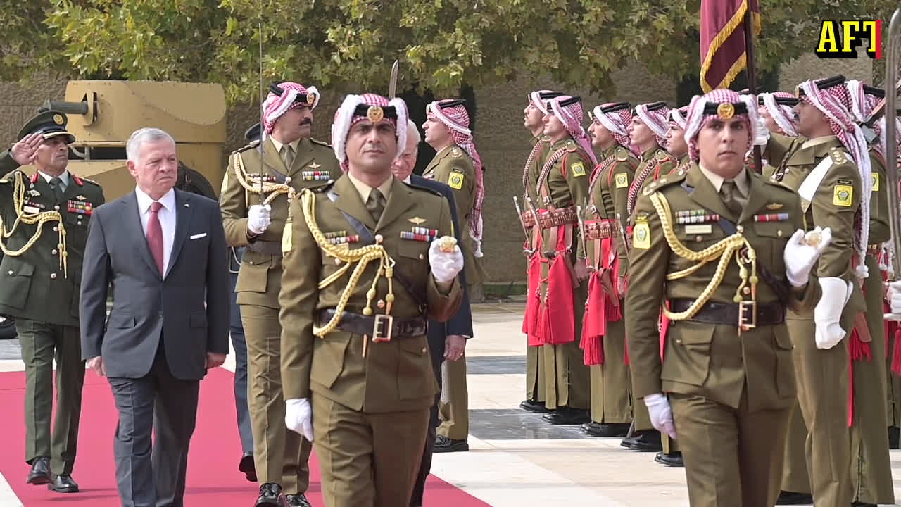 Kungaparet i Jordanien: ”Mer potential än jag väntat mig” – se bilderna från ceremonin