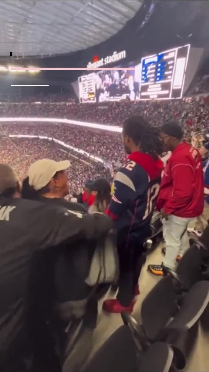 Här hånas han efter förlusten