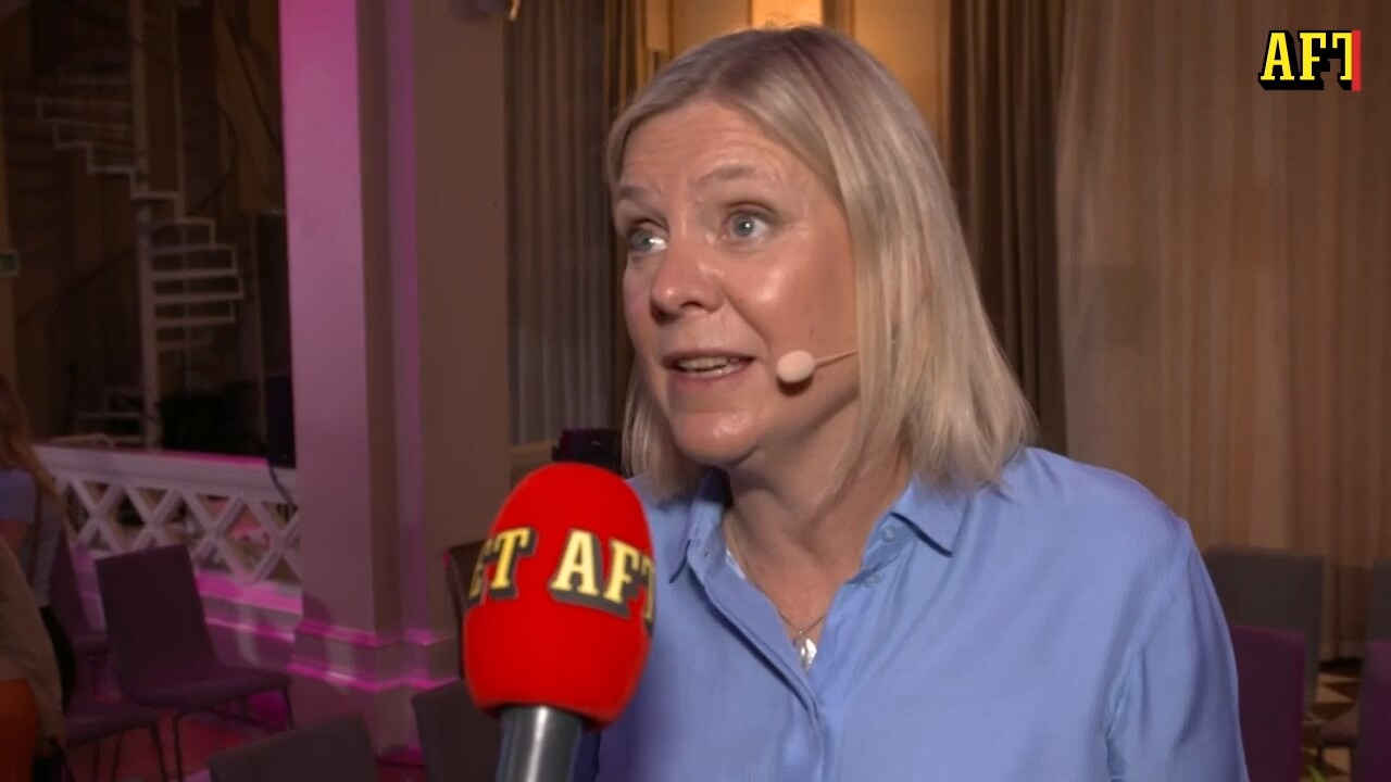 Magdalena Andersson kommenterar Vänsterpartiets uttalande efter debatten - påpekar flaggviftandet