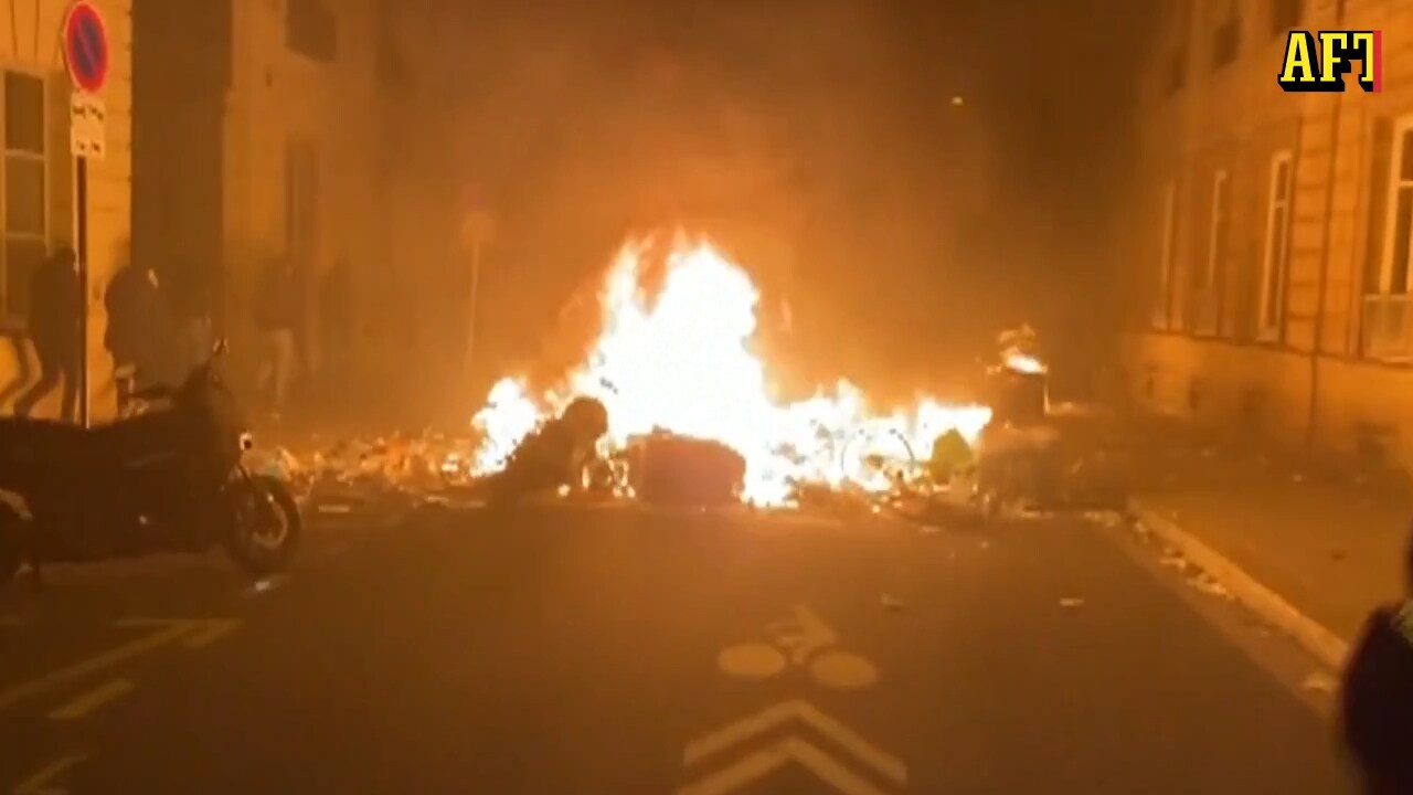 Frankrike i brand – efter ny pensionslag klubbats igenom