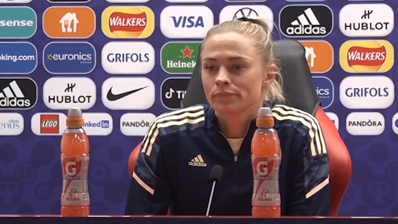 Rolfö: Otroligt ledsen för hennes skull