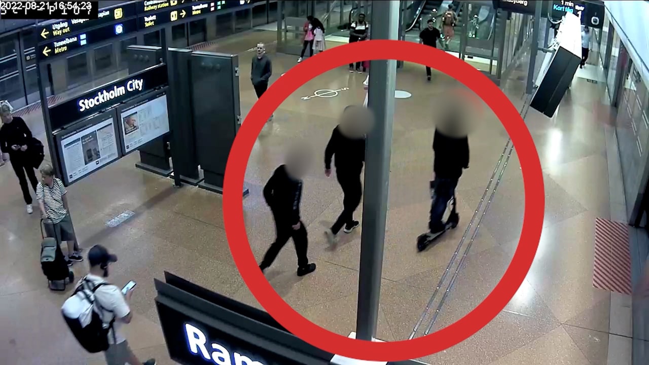 Här åker misstänkta tonåringarna pendeltåg – med bomben