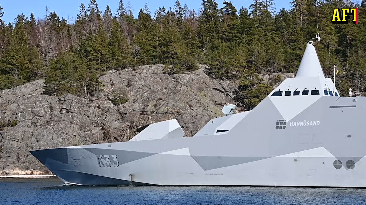 Se den svenska militärens uppvisning i skärgården