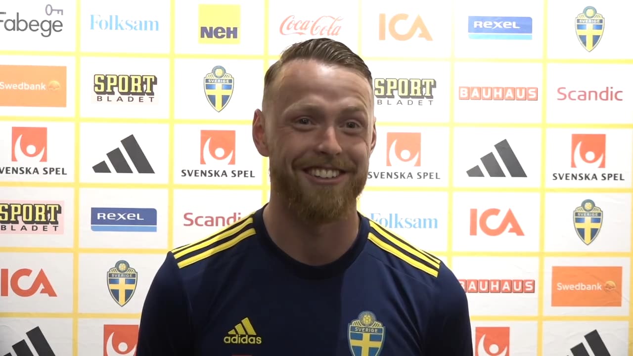 Han anklagas för att sprida snuset: "Tar inte på mig den"