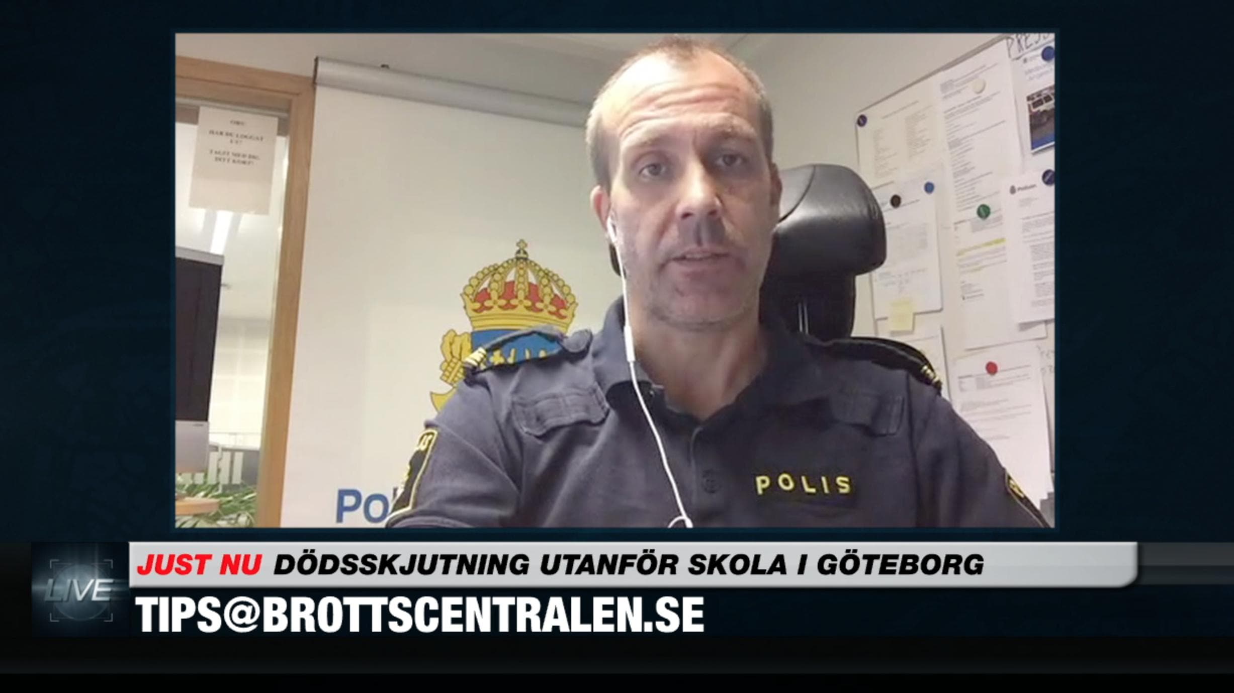 Utökad personal utanför skola efter skottlossning