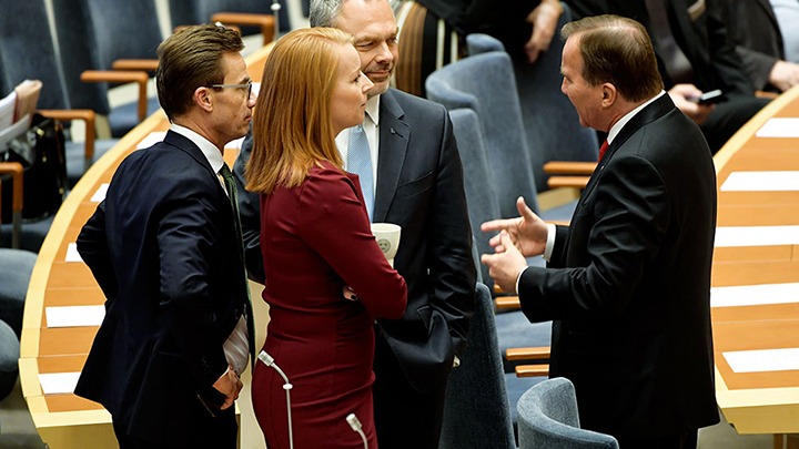 Partiledarna möttes i en debatt